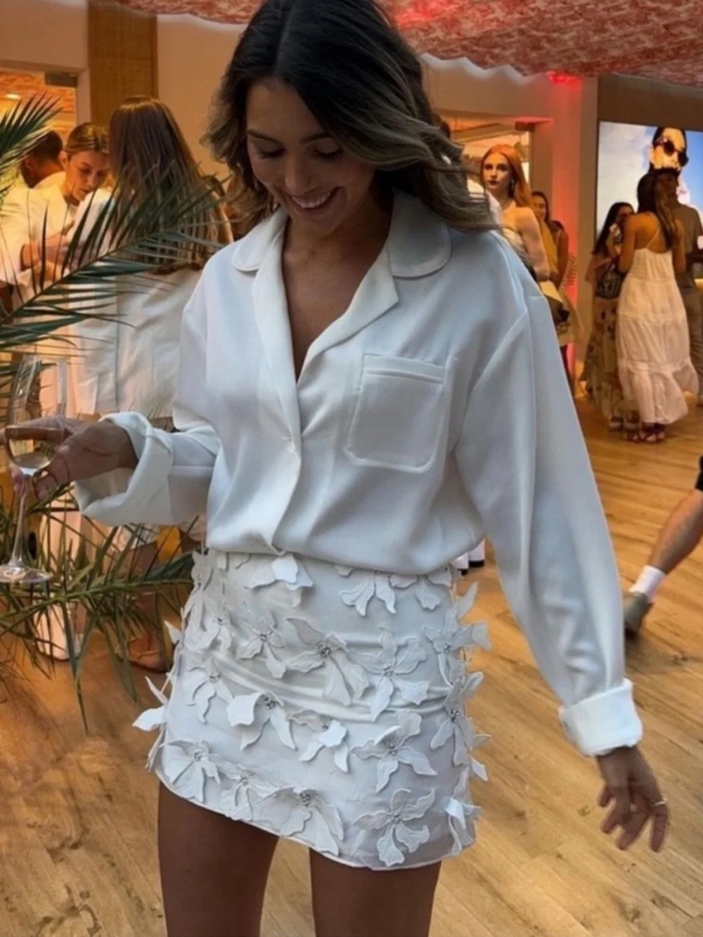 Zara 3D Floral Applique Soft White Beaded Embroidered Mini Skirt Blogger Fav - Picture 8 of 16